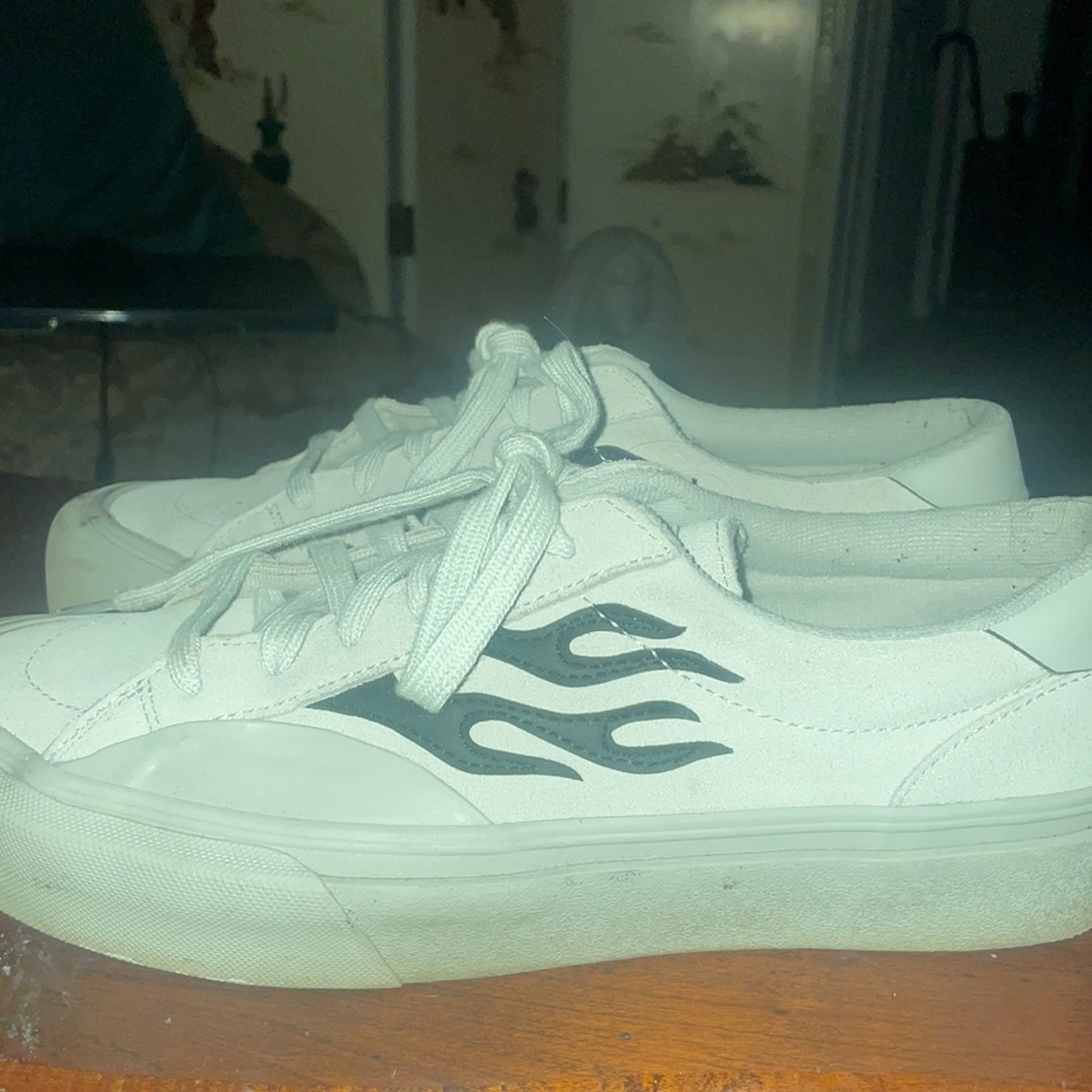 Straye Logan skate shoes
